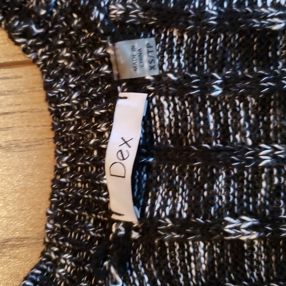 3/$18 - Dex sleeveless sweater black and white XS - Picture 2 of 4